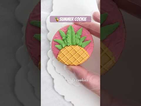 🍍Simple summer cookie decorating #cookiedecorating #satisfying #cookies #royalicing