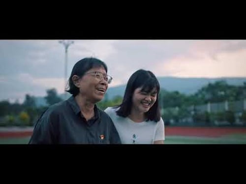 《你好,张桂梅》 | 致敬!她用13年时间让近2000名大山女孩改命