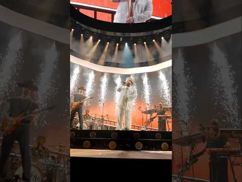 Tonight is our last show on the European + UK leg of the 2025 tour. You’re breaking my heart baby🧡