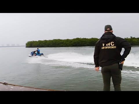 When You Taunt Police From a Jetski - Because They Can't Get You