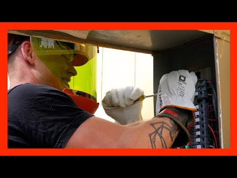 How To Work on LIVE CIRCUITS - Replacing Circuit Breakers in Old ZINSCO Panel