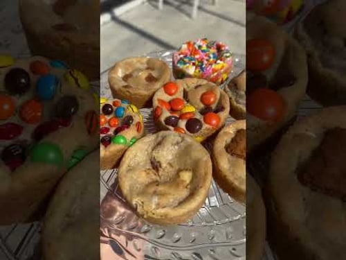 Minis are in-store and online on our website rn!!! 🍪💗