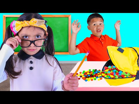 Maddie & Kaden Learning School Rules: Sneaking Snacks in Class