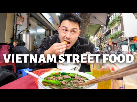 Top 20 Vietnamese Street Foods You MUST Try in Vietnam (WITH PRICES)