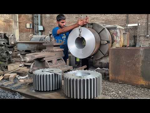 This Workshop Still Makes Perfect Gears the Old-Fashioned Way 🔩