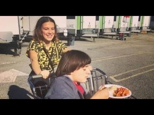 The cast of Stranger Things being hilarious for 6 minutes straight