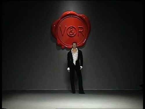 Viktor & Rolf Fall 2003 Fashion Show (full)