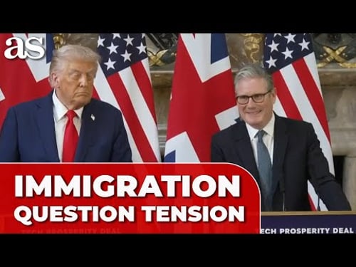THE IRONIC SMILE of STARMER when a journalist asks Trump for IMMIGRATION ADVICE