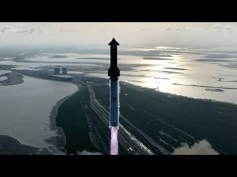 Blastoff! SpaceX launches Starship on 10th flight test, deploys Starlink simulators