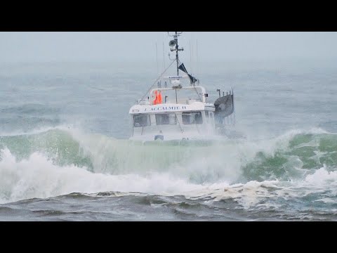 📛 GROSSES DÉFERLANTES L'OCÉAN EST DÉMONTÉ À CAPBRETON. DES DEMI-TOURS S'IMPOSENT . 🌊😨 @Alex.rolland