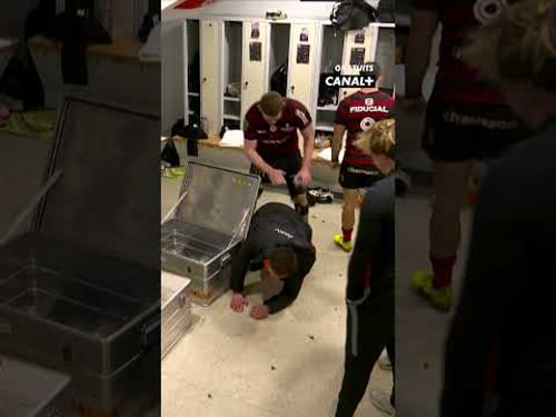 La superbe chute de Thomas Lacombre dans le vestiaire toulousain 😂 #rugby #sports #top14