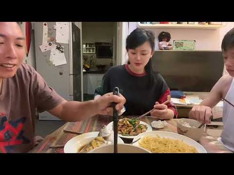 广东香港地区觉得哦做饭太辣,川渝地区觉得我太清淡,众口难调呀