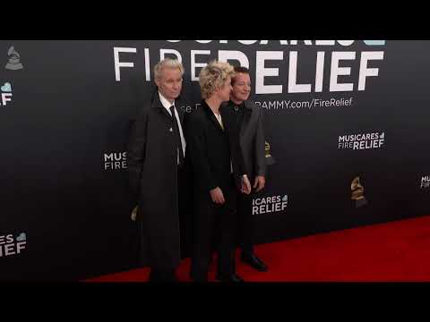 GREEN DAY | Red Carpet Fashion Cam | 2025 GRAMMYs