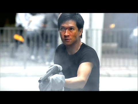 “你哪只手写字?”渣渣辉影帝之作《证人》粤语原声二创解说