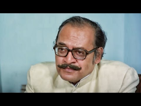 उत्तपल दत्त अकाउंट जॉब के इंटरव्यू ले रहे हैं