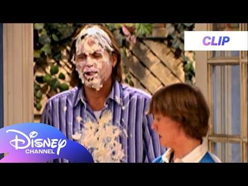 Jackson Tries to Impress Dad with Miley's Birthday Cake 🎂| Hannah Montana Throwback |@disneychannel