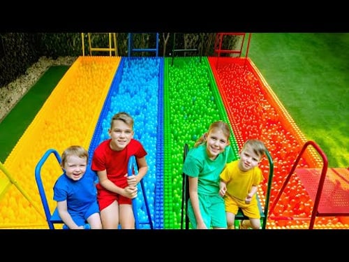 상상력 폭발! 타워 4개와 풀장 만들기 🧱🏊♂️