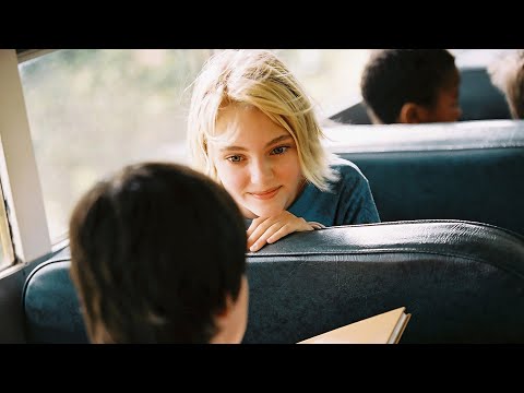 被霸凌的小男孩遇到了生命中最美的那束光,为一个人,搭一座桥,9万人打出7.9高分,21分钟看完2007年奇幻冒险电影《仙境之桥》