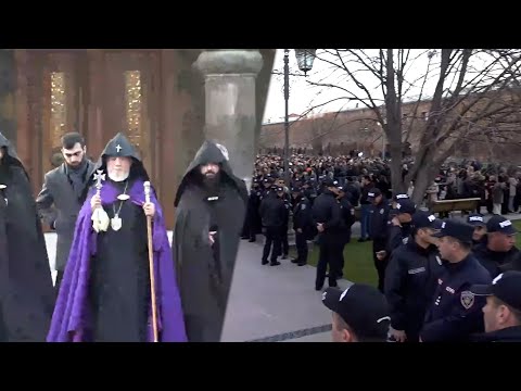 ՈւՂԻՂ. Կաթողիկոսին աջակցողները հավաքվում են Մայր Աթոռում