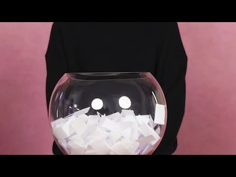 Bridget Jones Cast Play 'Never Have I Ever'