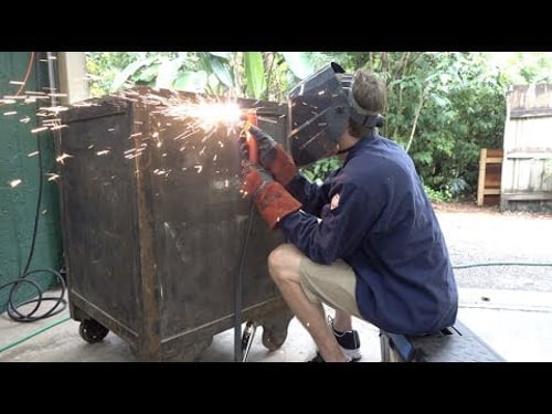 Breaking into a massive 1000lb Safe with a Plasma Cutter
