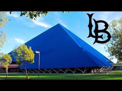 10 Strangest College Basketball Arenas