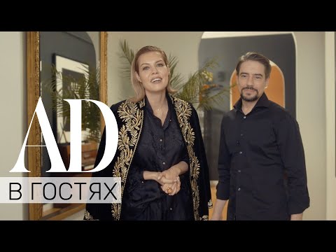 Румтур по семейной квартире с искусством на Пречистенке: в гостях у галеристки Юлии Акимовой