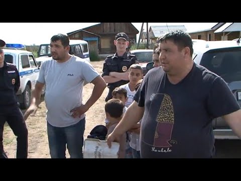 В Хакасию вернулась цыганская община, но в дома их не пускают