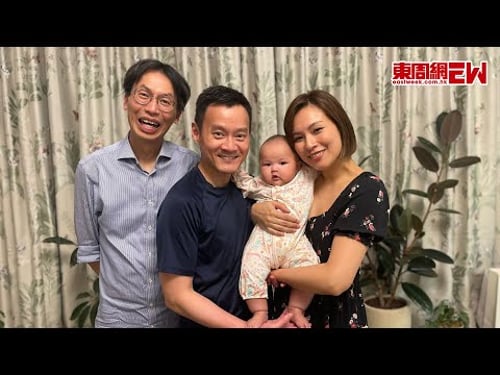 獨家訪問 |朱慧敏一家三口直播 BB女即席表演瞓覺飲奶