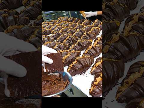 빠삭 크로아상이 낼 수 있는 최대치의 맛? 크로아상에 이것 넣어 초대박! 제주에서 유명한 초코 크로아상 / Chocolate croissant in Korea #shorts