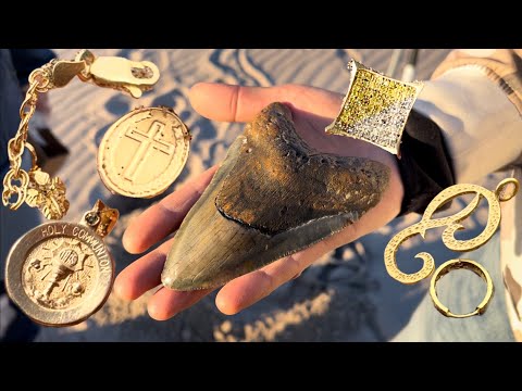 GOLD FINDS on the beach!!! We found gold! Пляжний пошук з металошукачем.