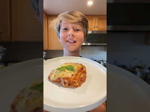 Lasagna! #shorts #fyp #viral #cooking #food #pasta #italian #lasagna #recipe #chef #cheese #trending