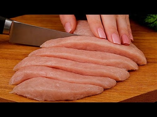 ๐What a wonderful way to use chicken breast! The perfect recipe for a holiday dinner!