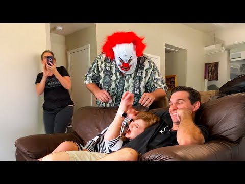 Halloween Scare Pranks 2025 π Funniest Reactions Caught on Camera!