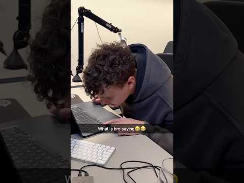 POV: Bro changed the system prompt to Chinese #skit #office #tech #ai