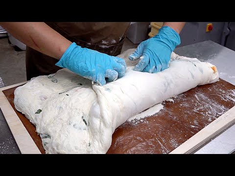 Amazing soft dough! Making Italian baguette 'Ciabatta' - Korean street food