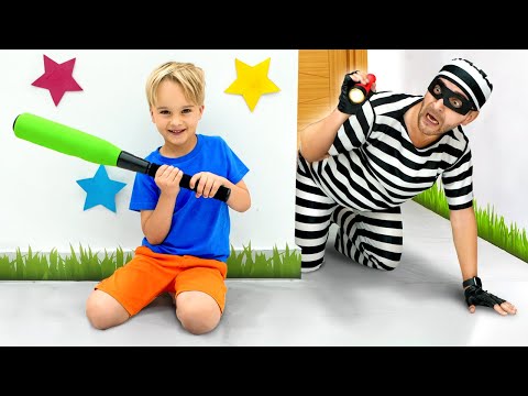 Chris Home Alone - A Story for Children