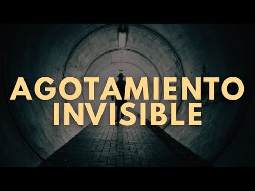 3 hábitos mentales que están agotando tu energía sin notarlo