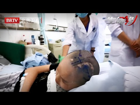 10岁女孩患罕见怪病,听到声音就立刻摔倒,全身都是疤痕,发病画面吓坏所有人【生命缘第12季】