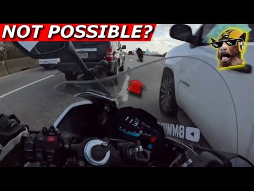BMW S1000RR Chases Ducati V4S At High Speed Through Traffic!