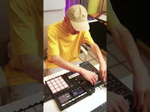 Maschine MK3 Beat With SP-404 MK2 Effects