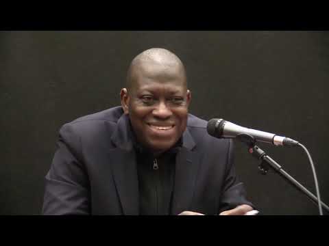 “L’Urgence africaine. Changeons le modèle de croissance !”, avec Kako Nubukpo et Théophile Kouamouo.