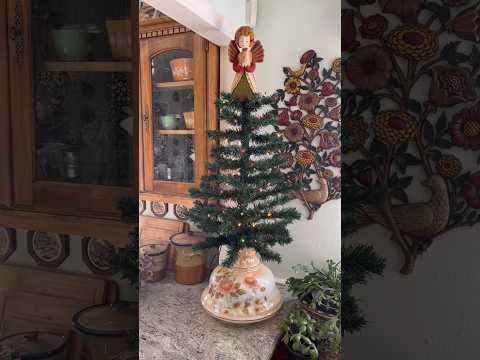 Make a Newer Tree have a Vintage Look 🎄 #christmas #vintage #thrift #christmastree #upcycling