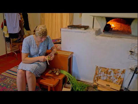 The Life of a Girl in a Remote Village. Cooking lunch