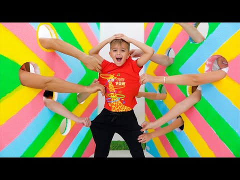 Vlad und Niki gehen durch das Labyrinth und ihren ersten Schultag