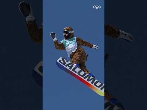 She's got the eye of the tiger...🎶#Olympics #MilanoCortina2026 #WinterOlympics #Snowboarding