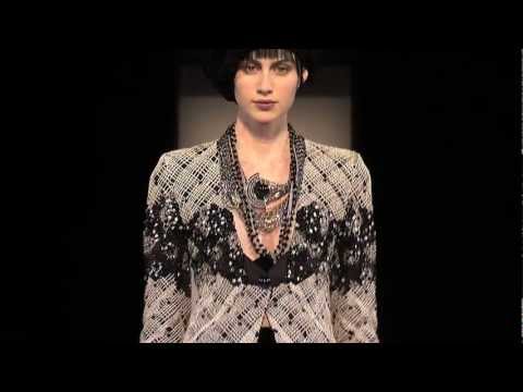 Giorgio Armani - 2013 Fall/Winter Womenswear Fashion Show