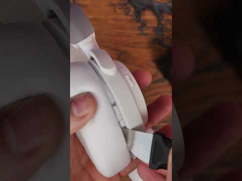 SteelSeries Nova Pro wireless looks better in white