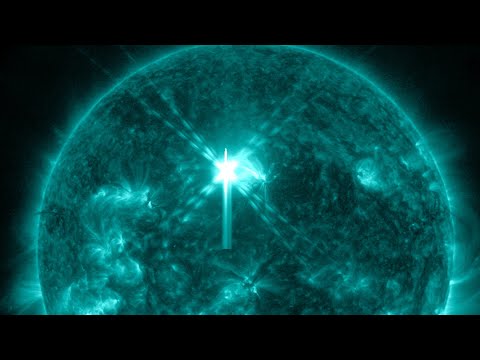 Massive X4-class solar flare erupt from Earth-facing sunspot