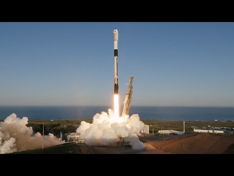 Blastoff! SpaceX launches 25 Starlink satellites on Groundhog Day, nails landing